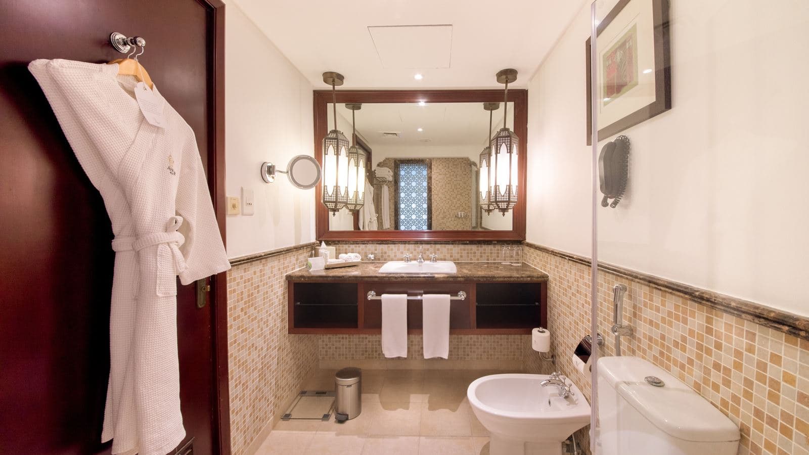 rooms-superior-room
