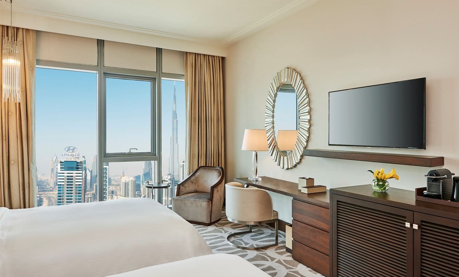 rooms-deluxe-scenic-view