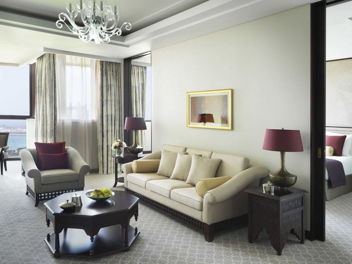 rooms-deluxe-suite