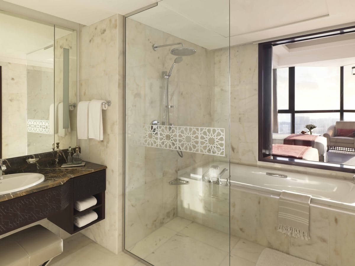rooms-club-room