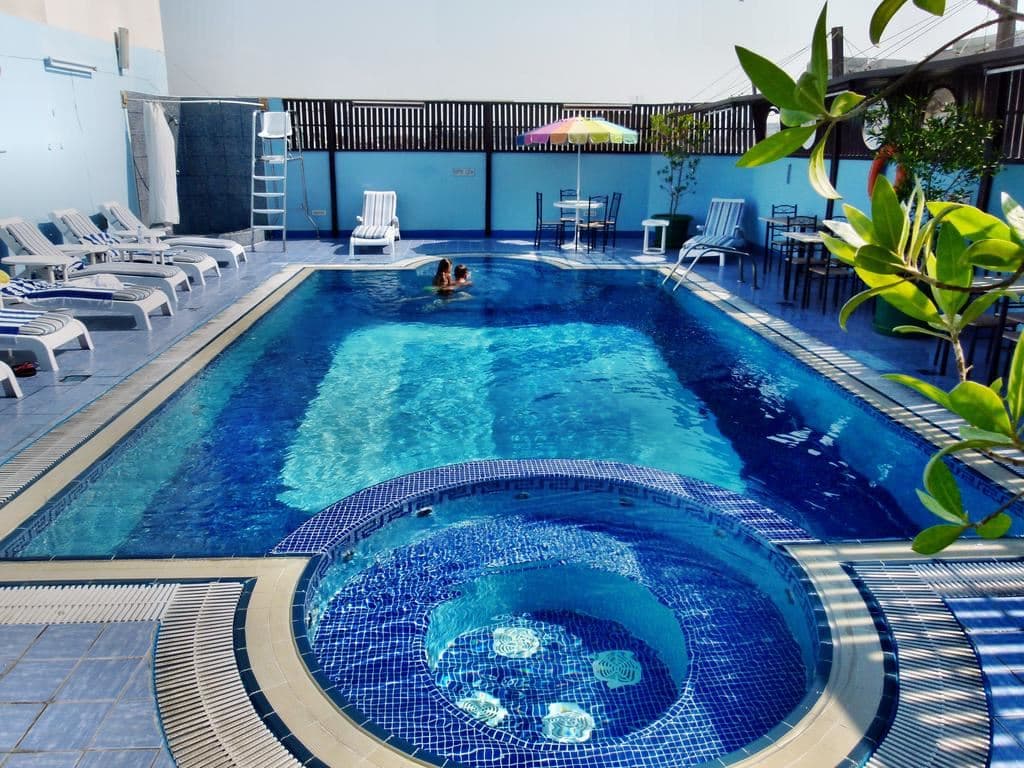 pools-outdoor-pool