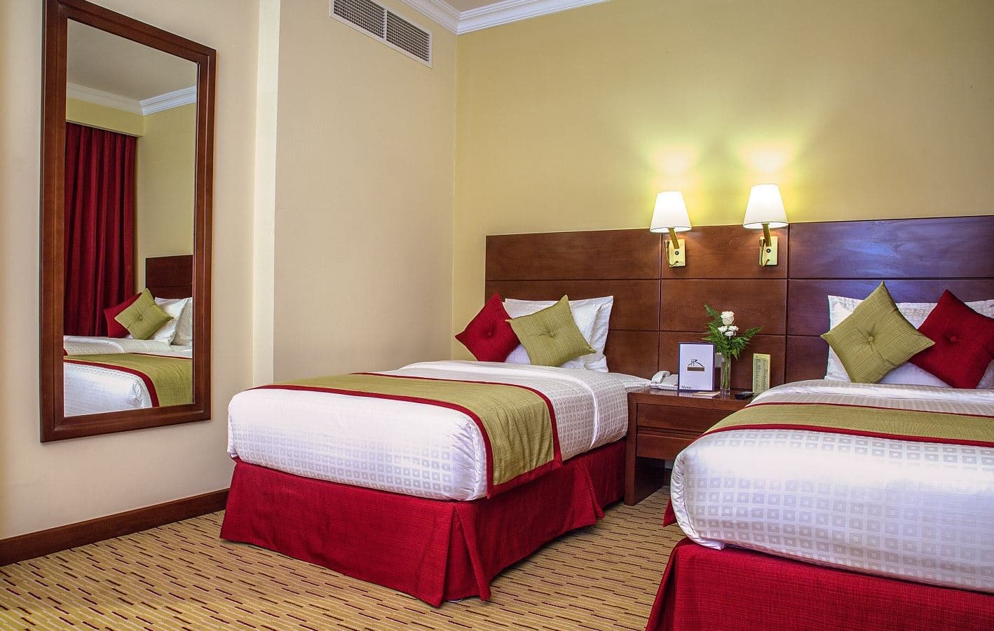 rooms-deluxe-room