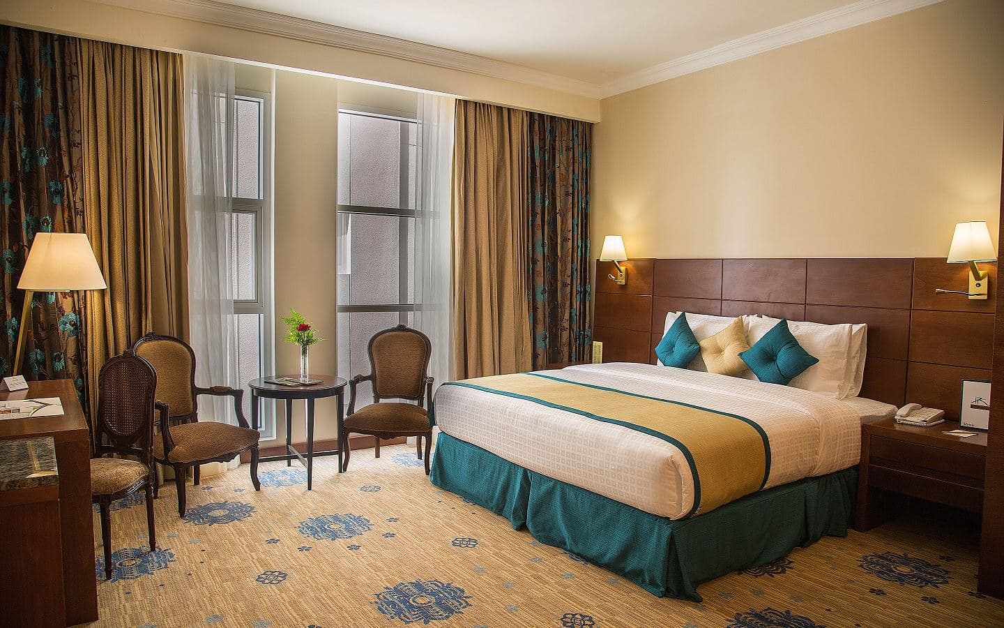 rooms-deluxe-room
