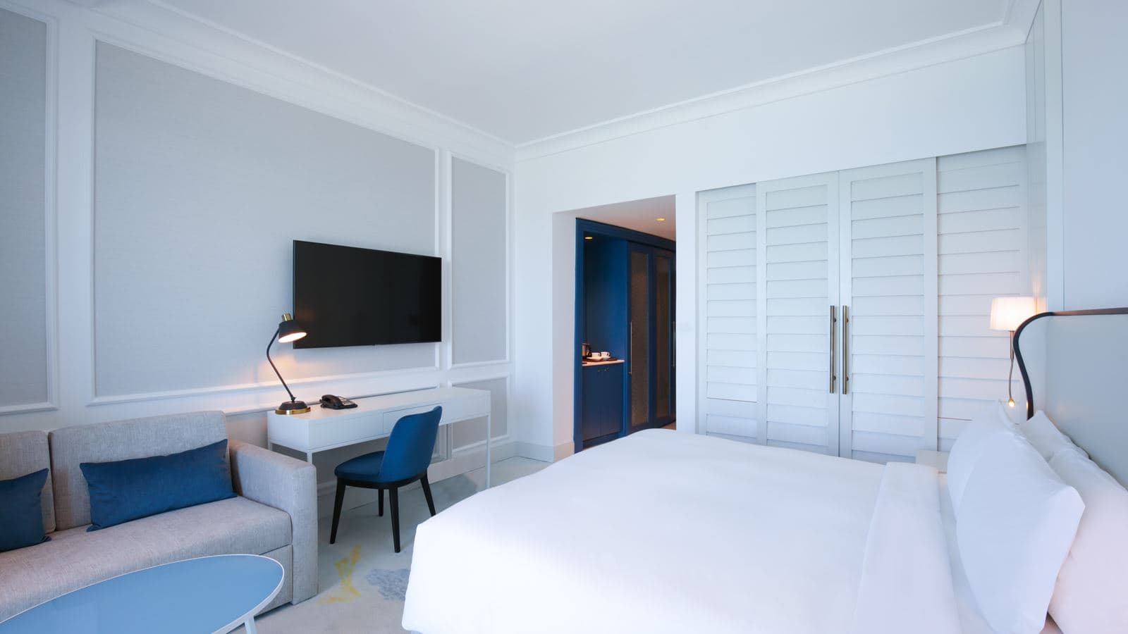 rooms-luxury-room