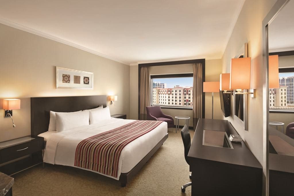rooms-deluxe-room