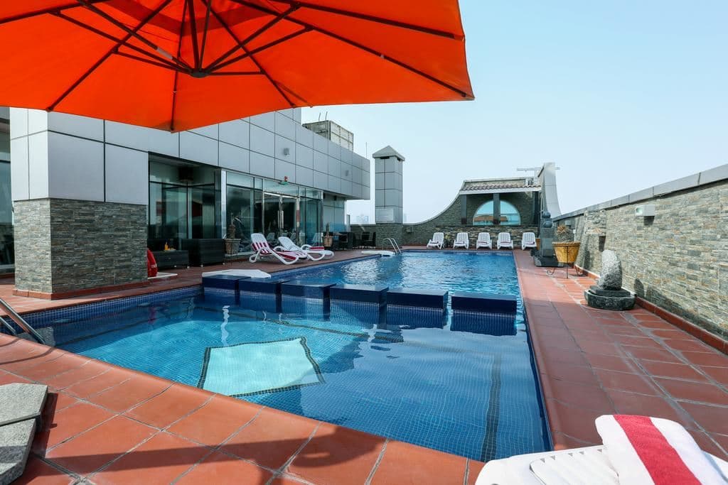 pools-outdoor-pool