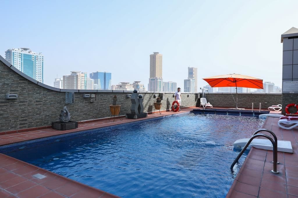 pools-outdoor-pool
