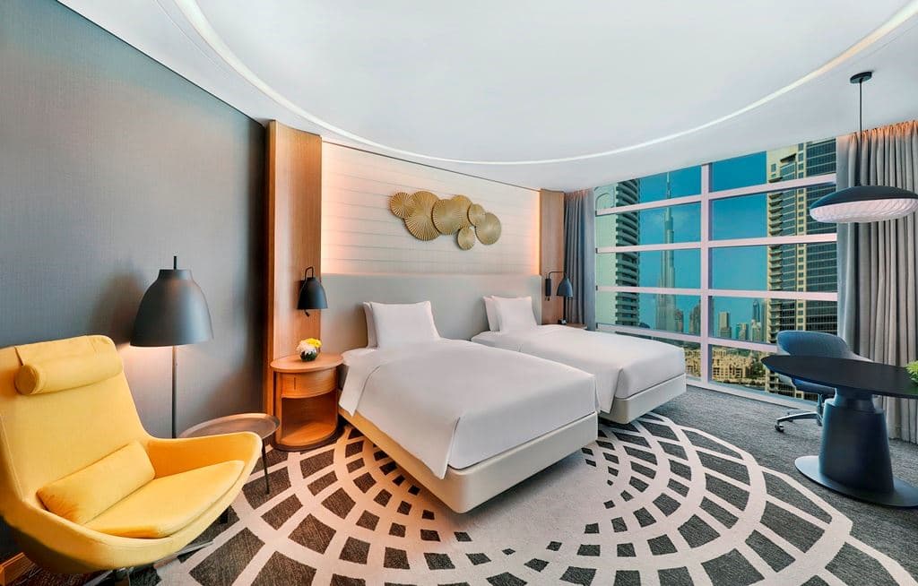 rooms-twin-guest-room--burj-khalifa-view