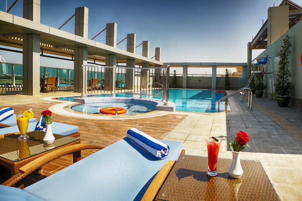 pools-outdoor-pool