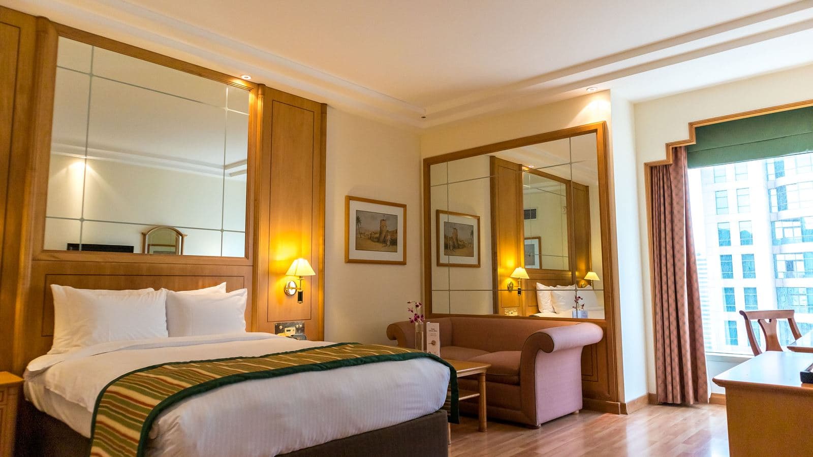 rooms-club-room