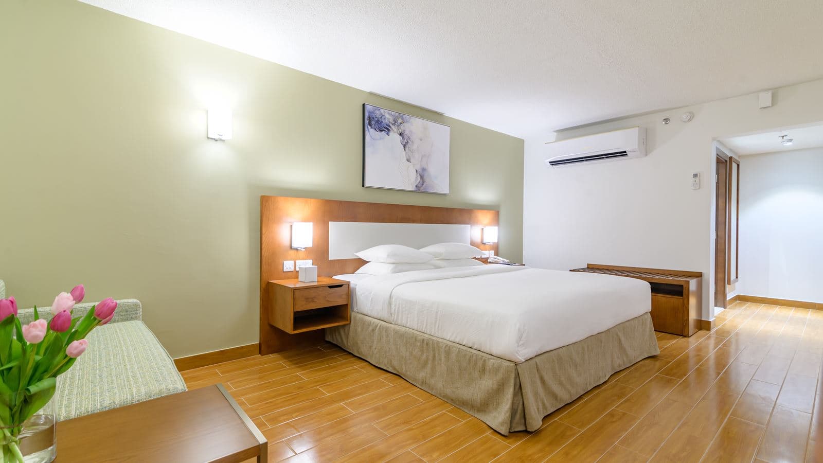 rooms-deluxe-room