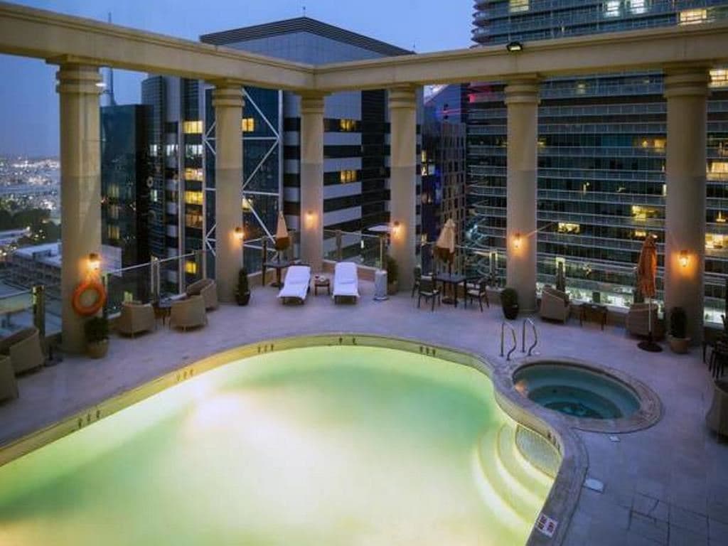 pools-outdoor-pool
