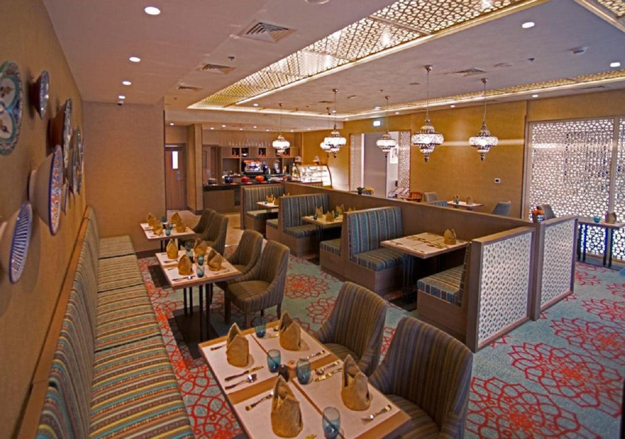 restaurants-la-mode-cafe-and-restaurant