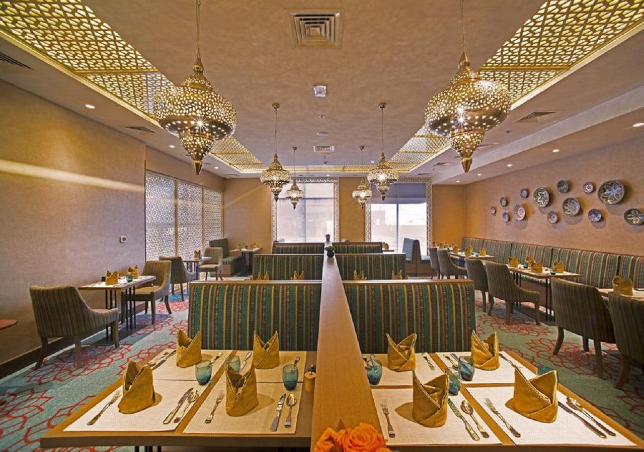 restaurants-la-mode-cafe-and-restaurant