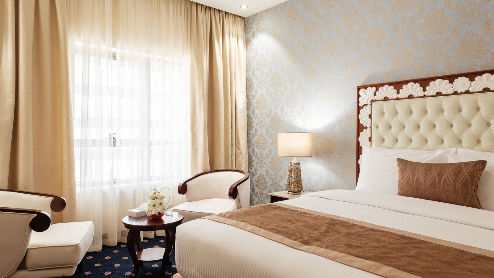 rooms-deluxe-room