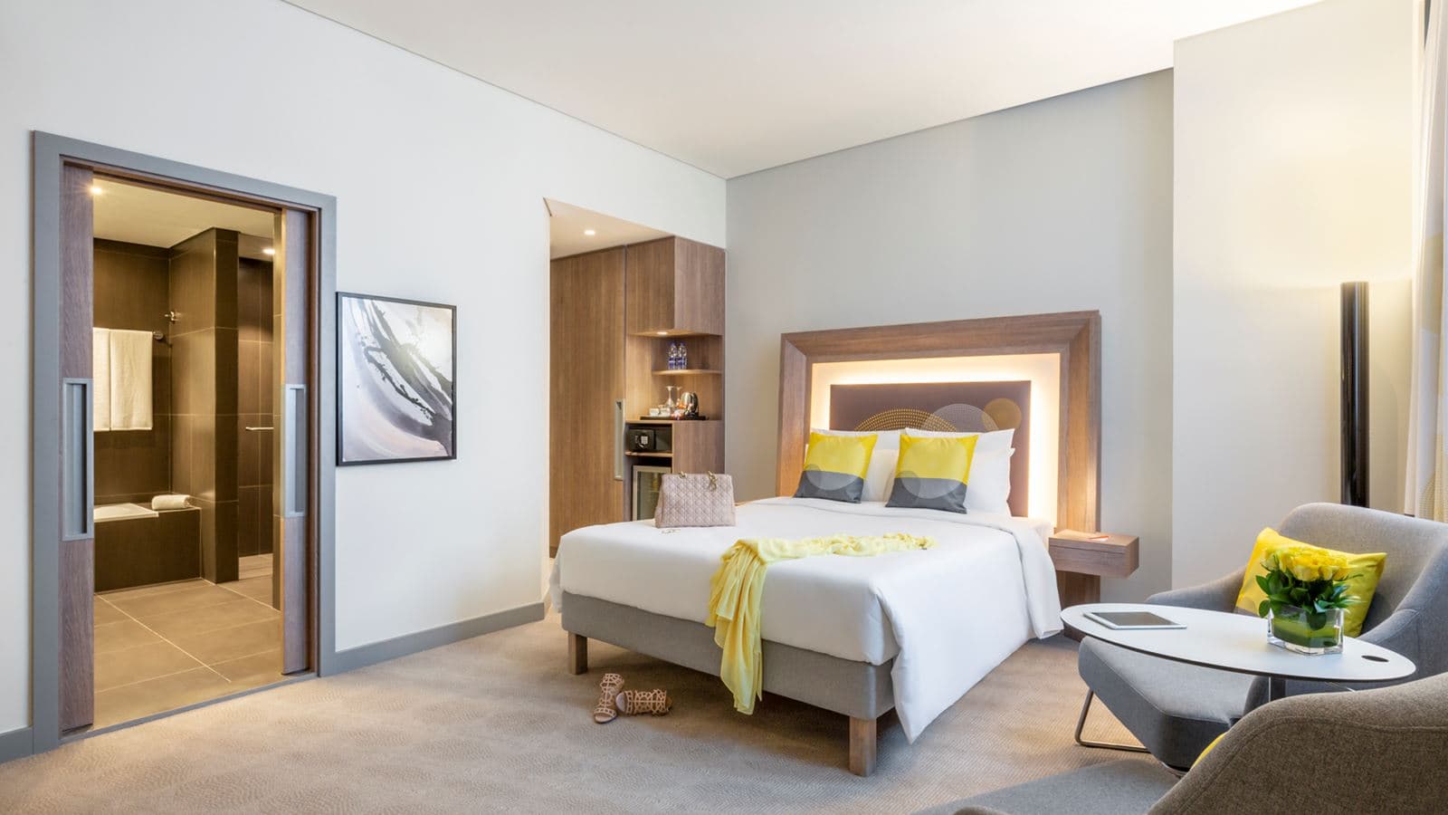 rooms-deluxe-suite