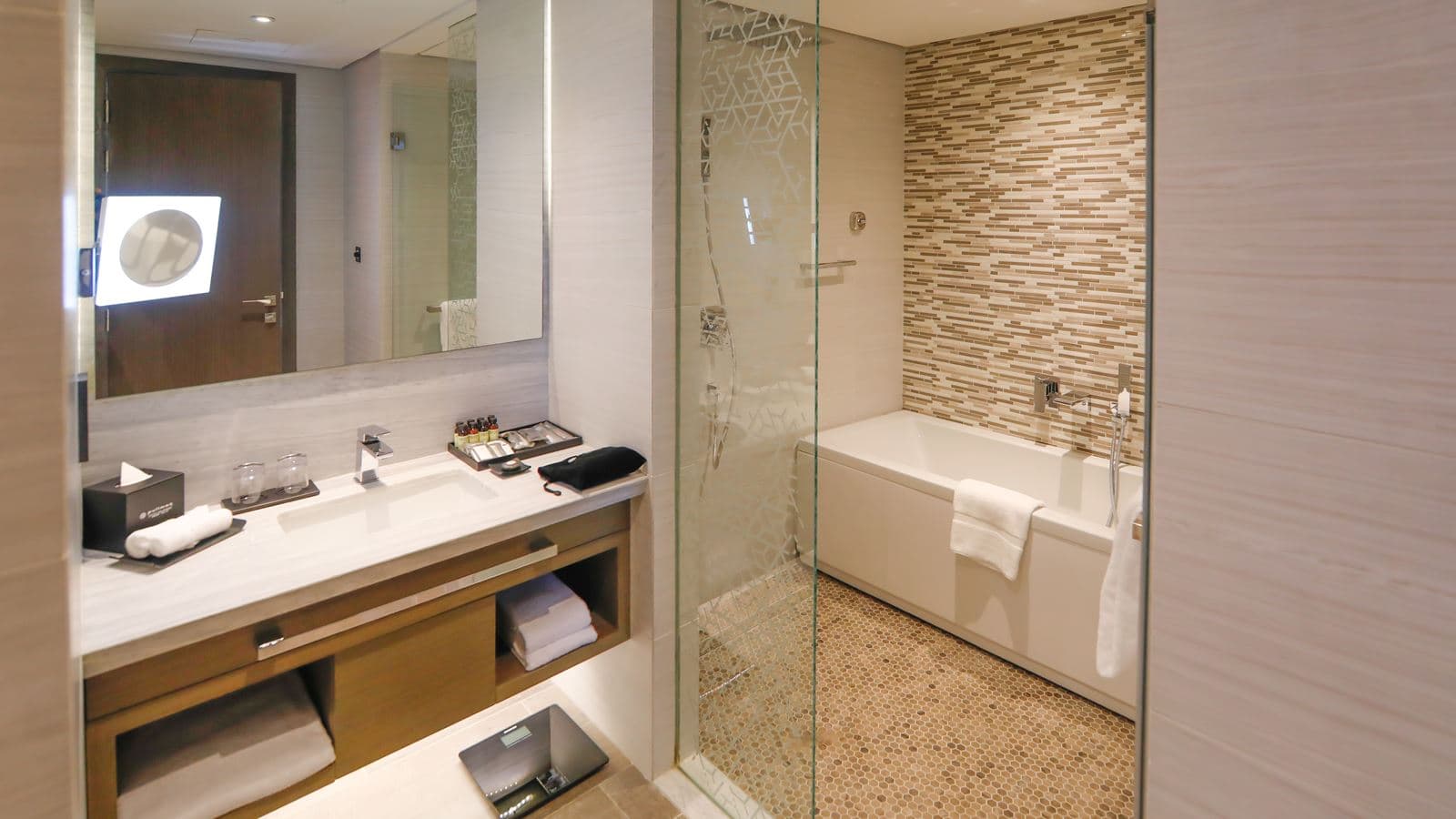 rooms-superior-room