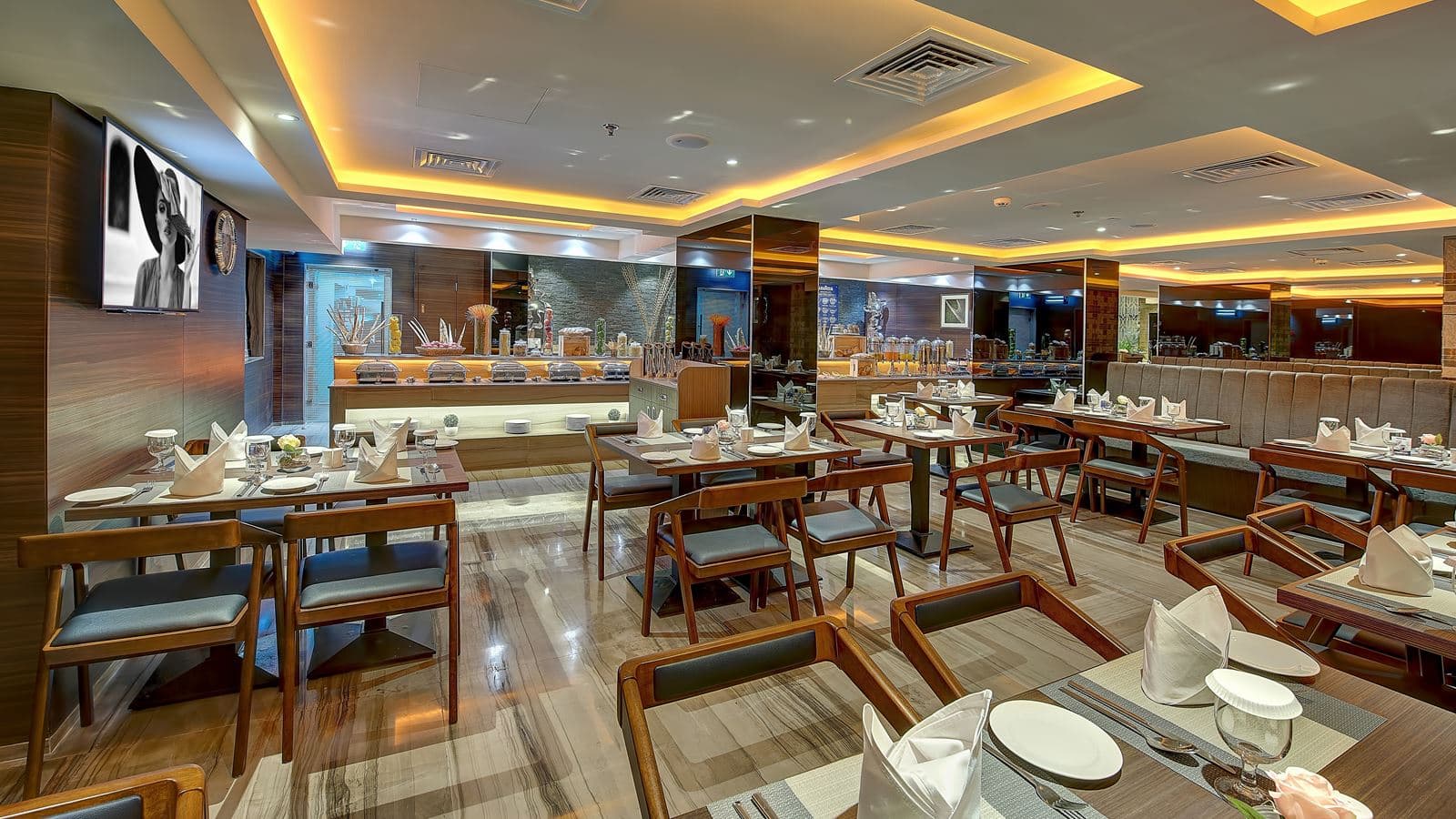 restaurants-maxims