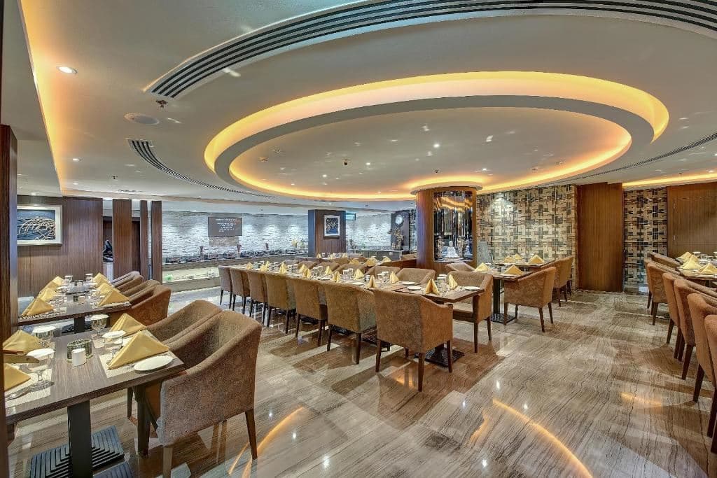 restaurants-maxims