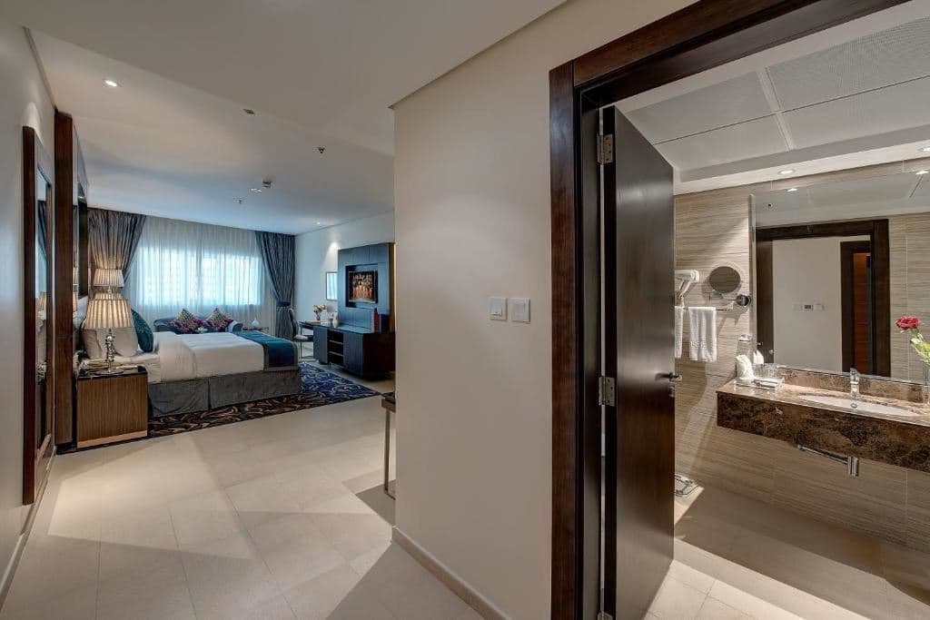 rooms-deluxe-room
