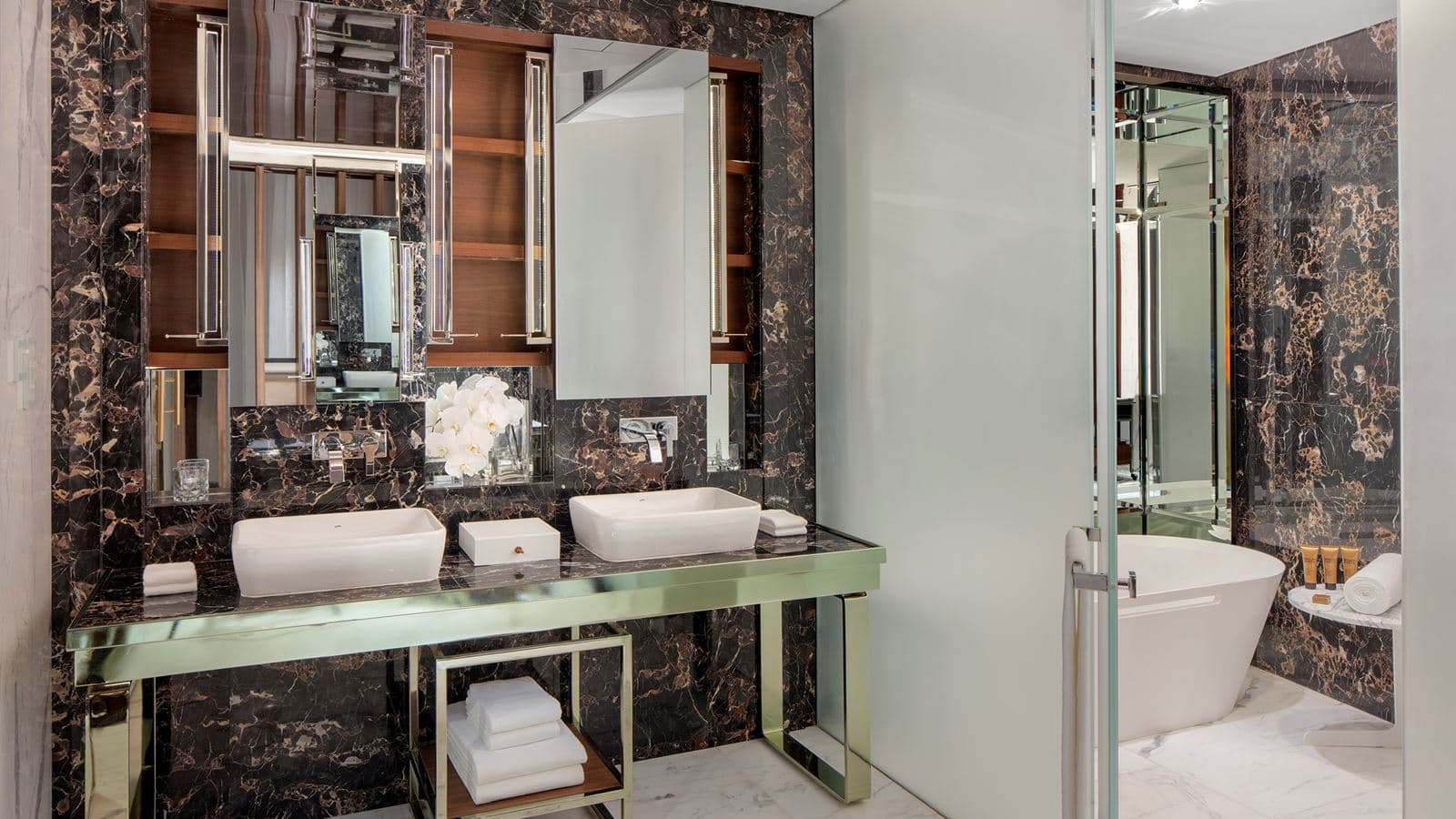 rooms-don-corleone-suite