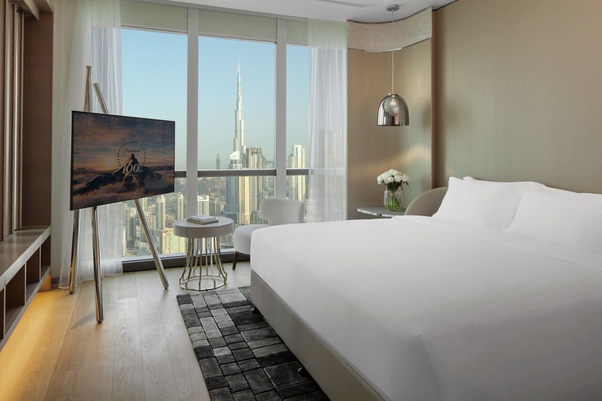rooms-silver-screen-suite