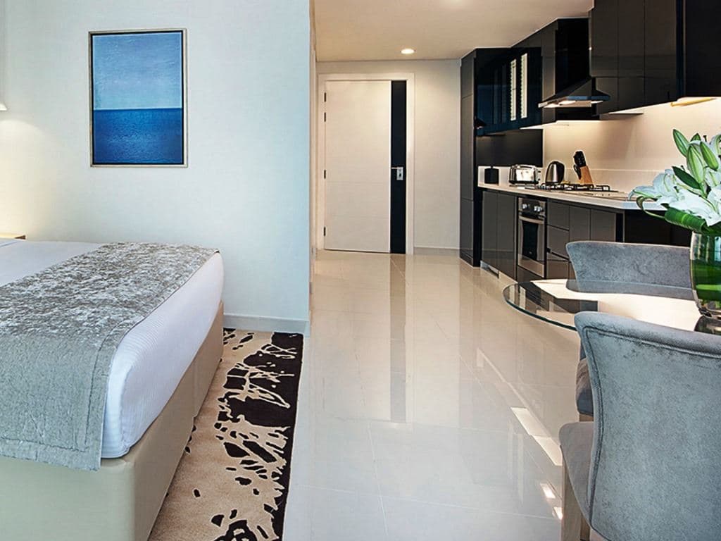 rooms-deluxe-room