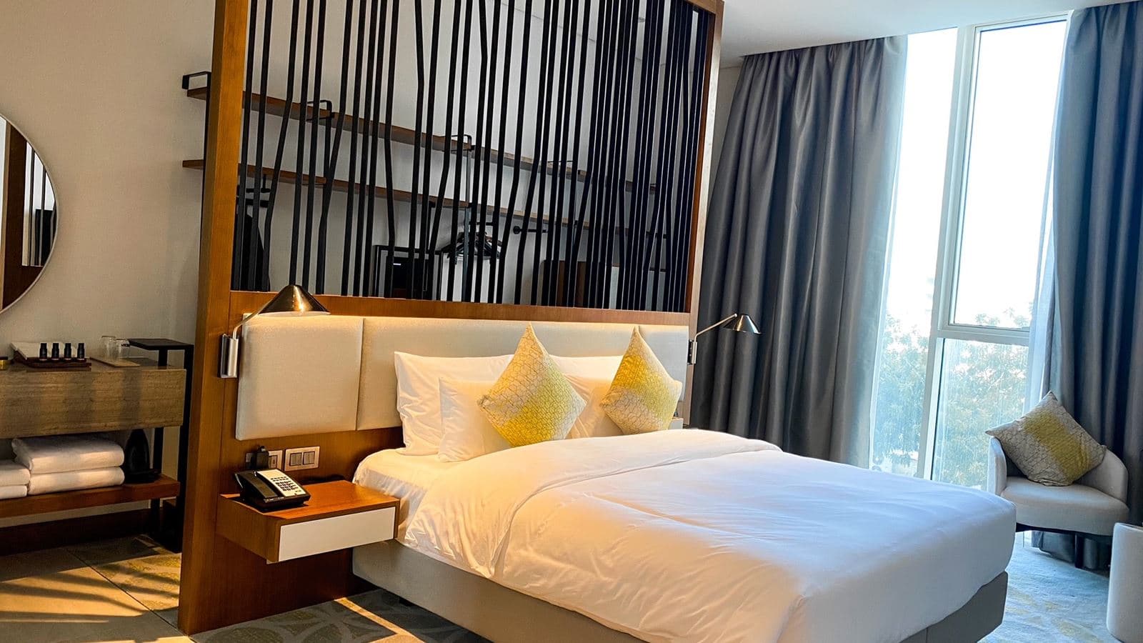 rooms-deluxe-room