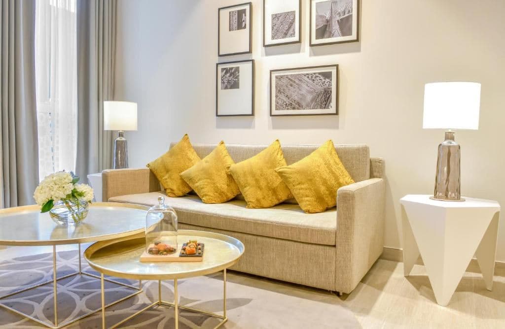 rooms-deluxe-suite