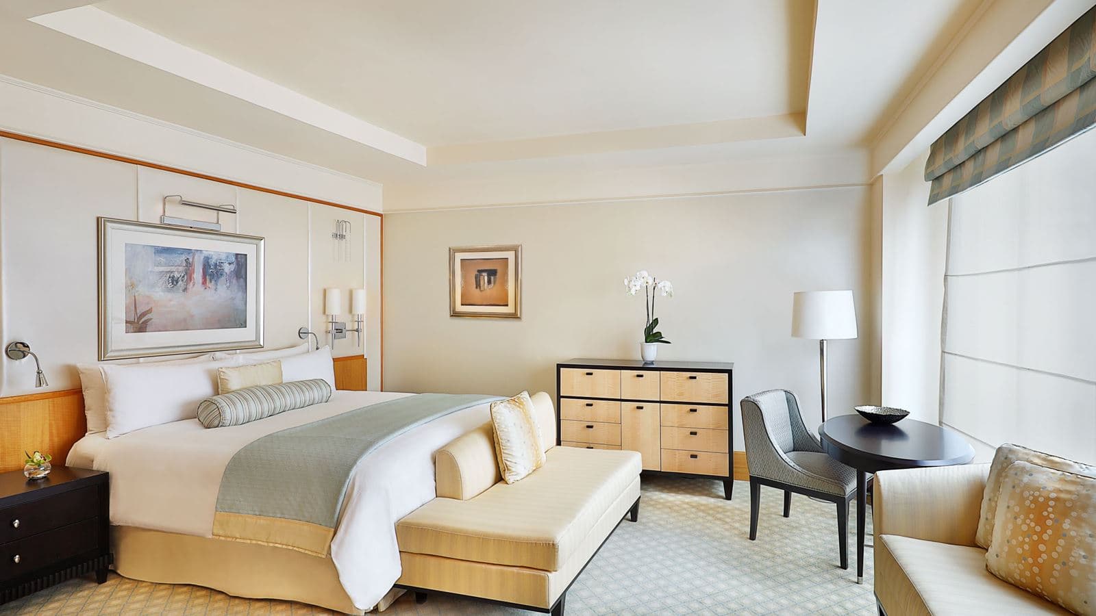 rooms-deluxe-room