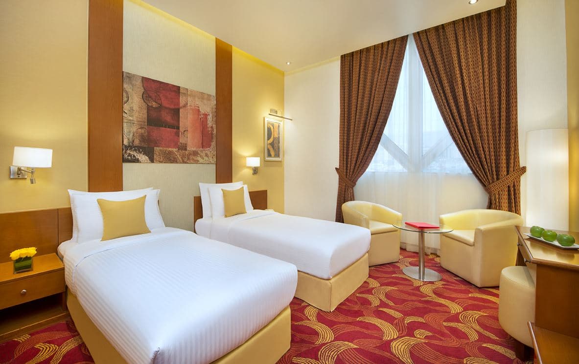 rooms-deluxe-room