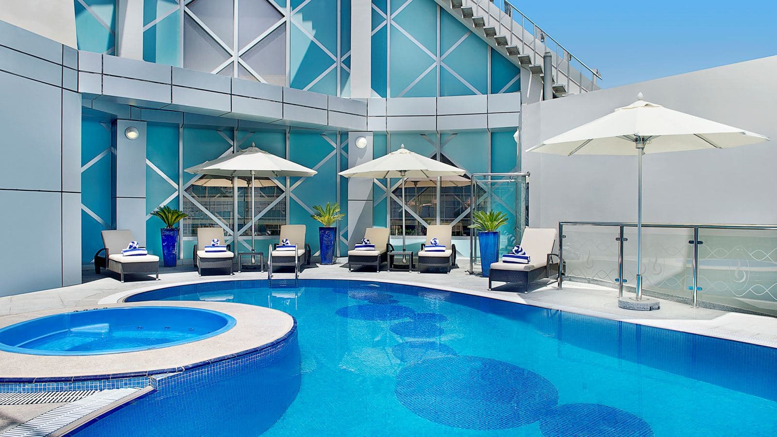 pools-outdoor-pool