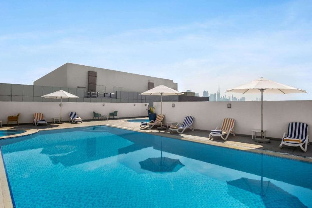 pools-outdoor-pool