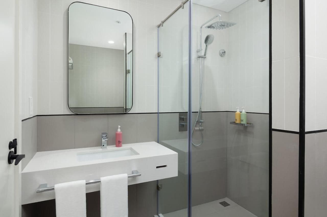 rooms-rover-room