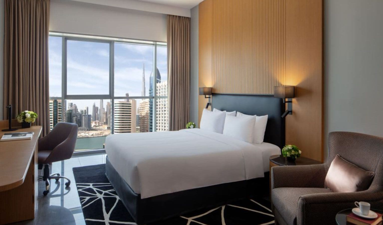 rooms-deluxe-room