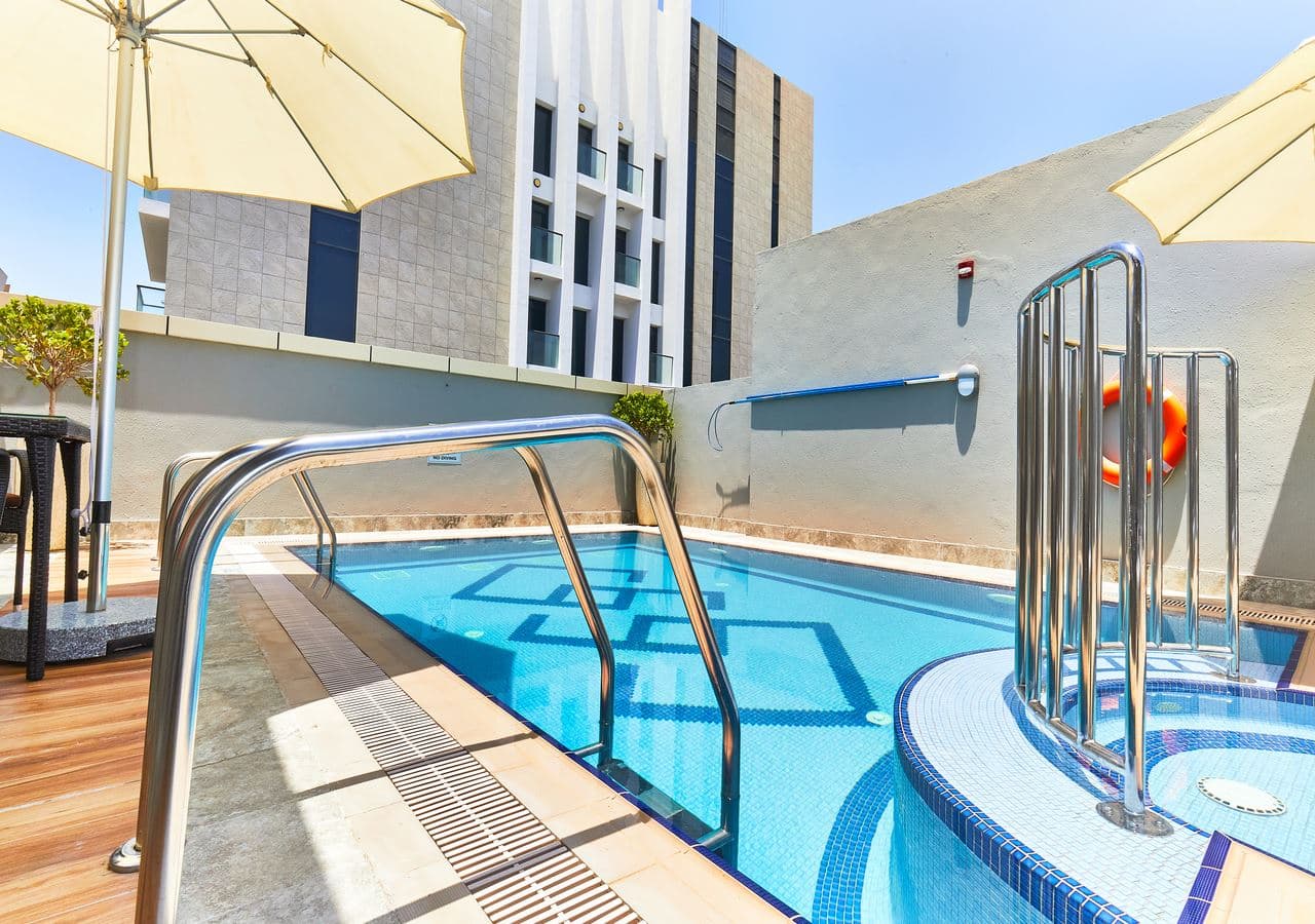 pools-outdoor-pool