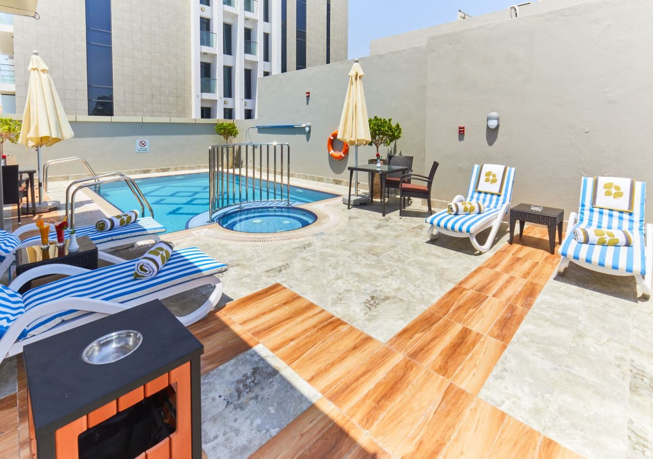 pools-outdoor-pool