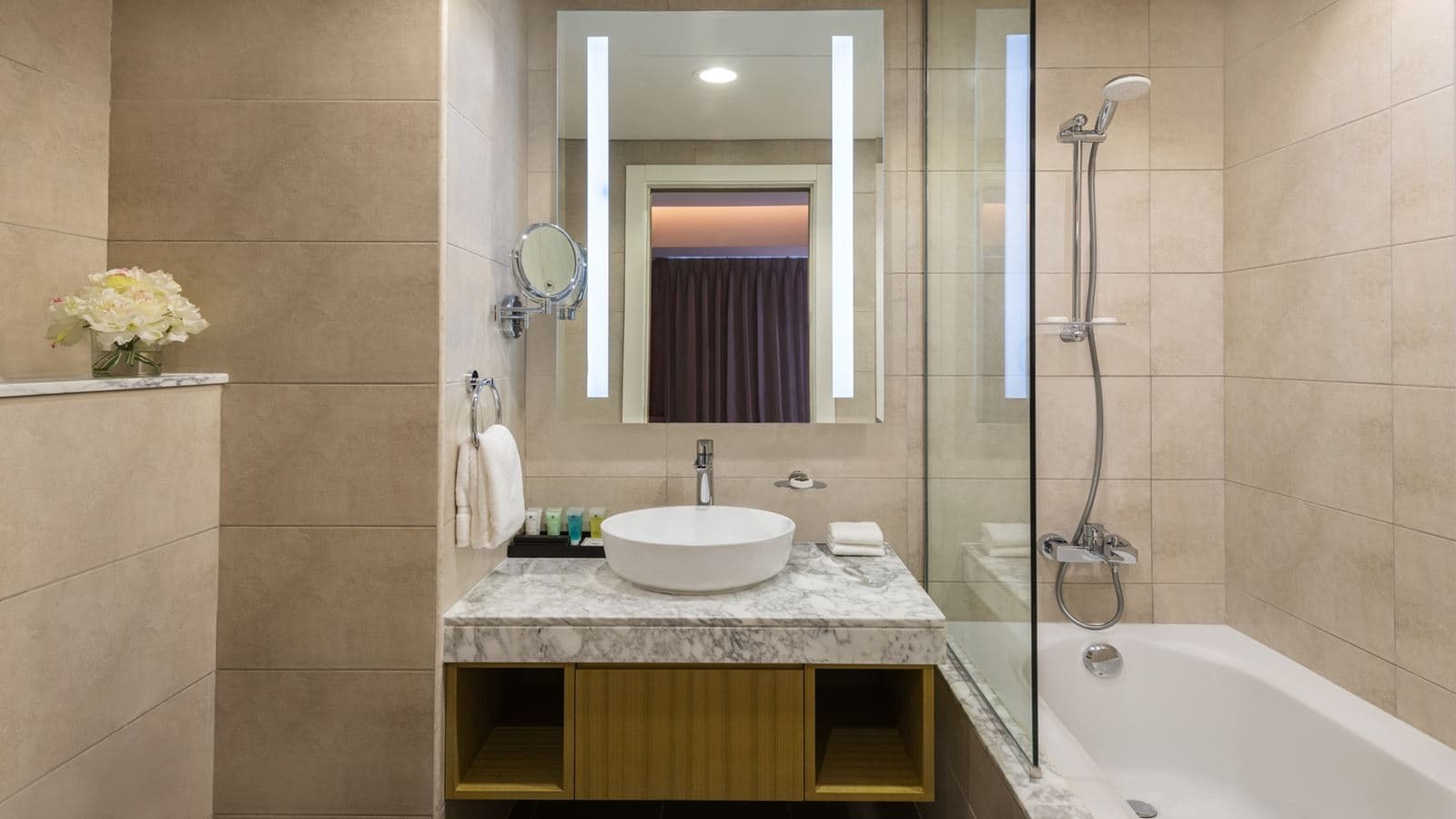 rooms-3-bedroom-city-view