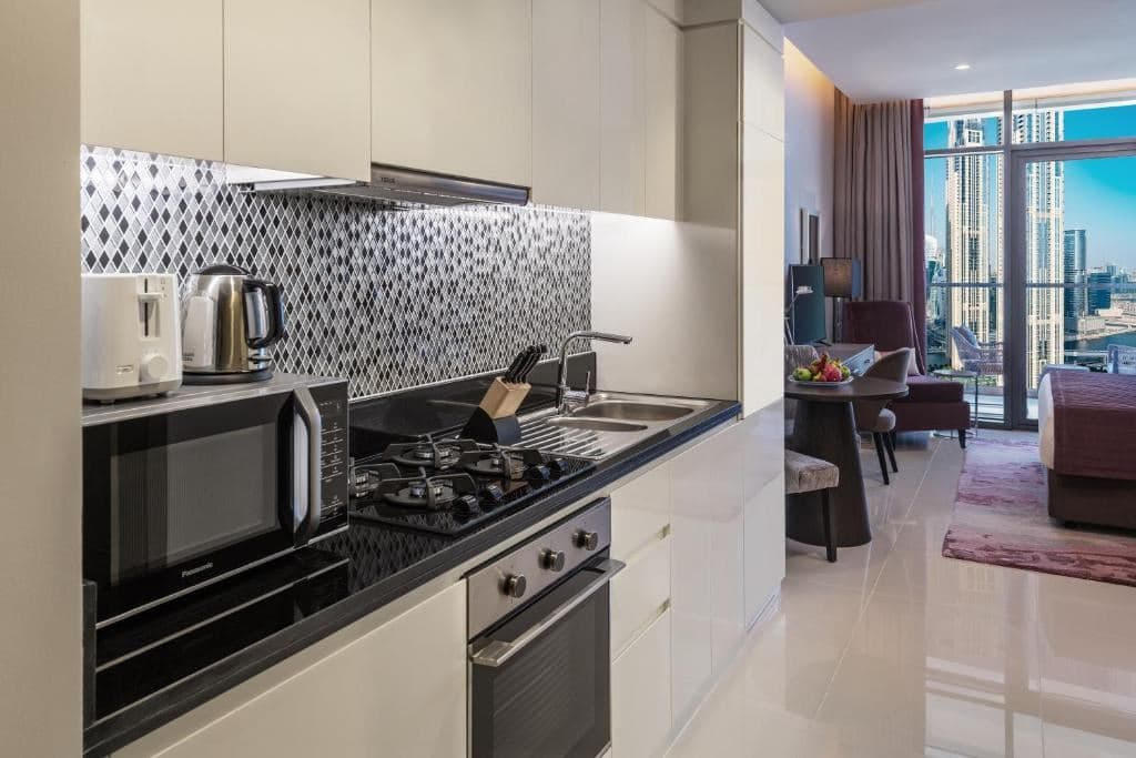 rooms-studio-city-view