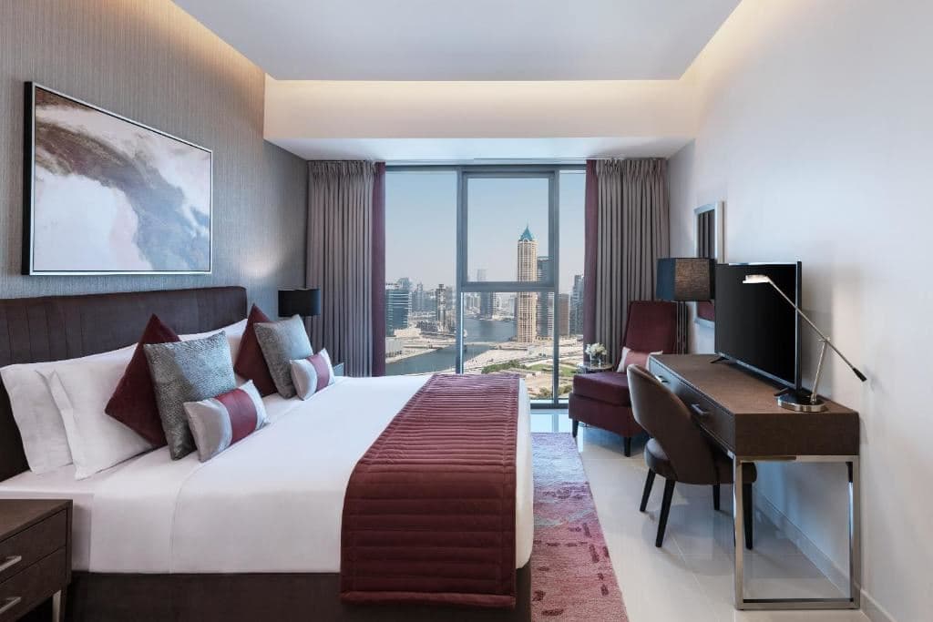 rooms-2-bedroom-city-view