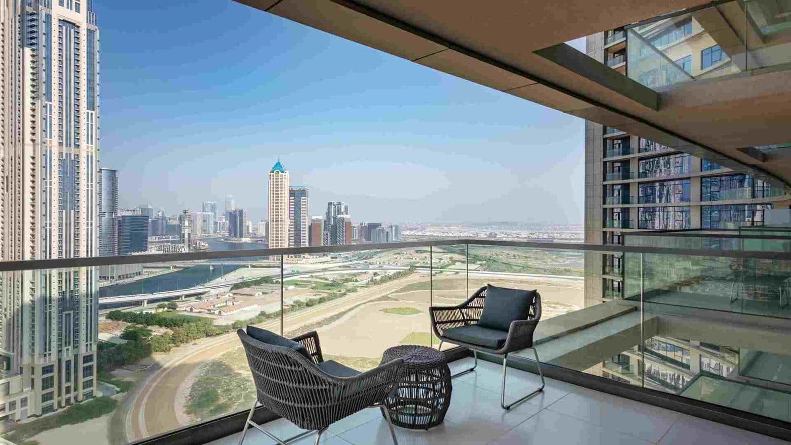 rooms-2-bedroom-city-view