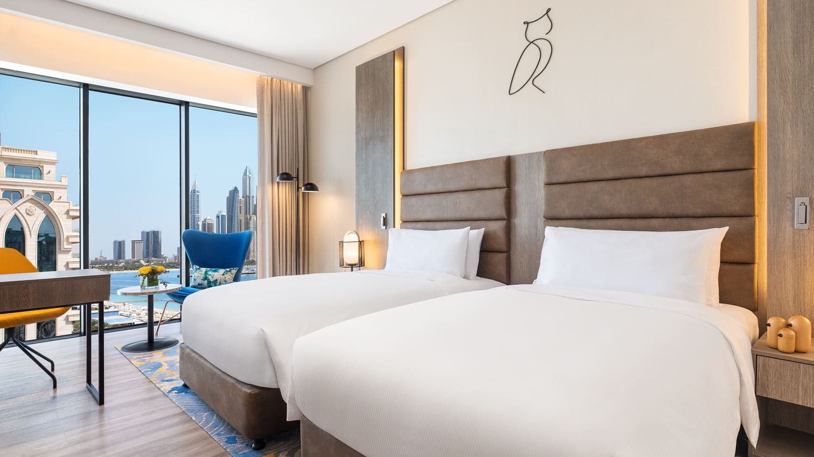 rooms-deluxe-room
