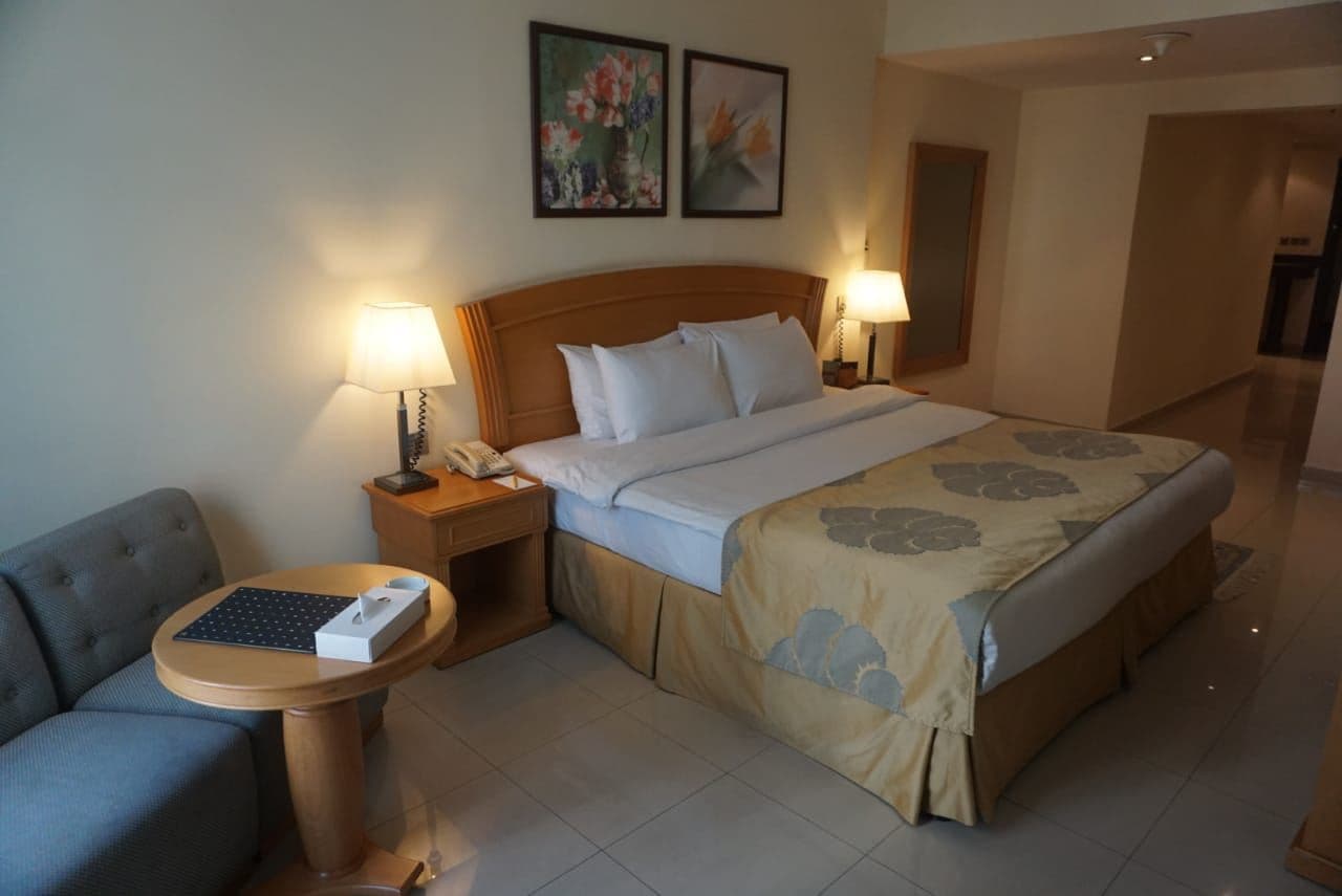rooms-deluxe-room
