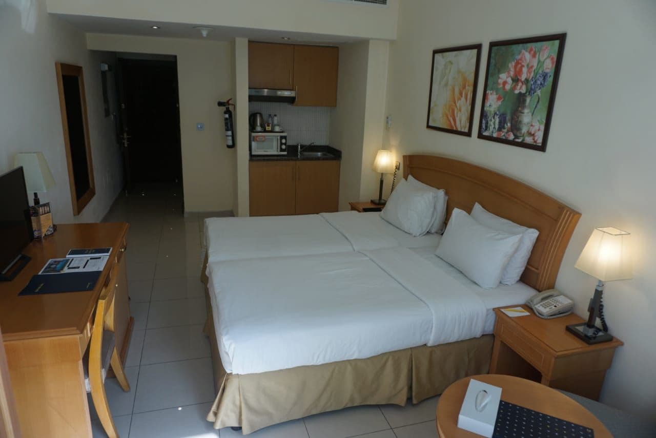 rooms-deluxe-room