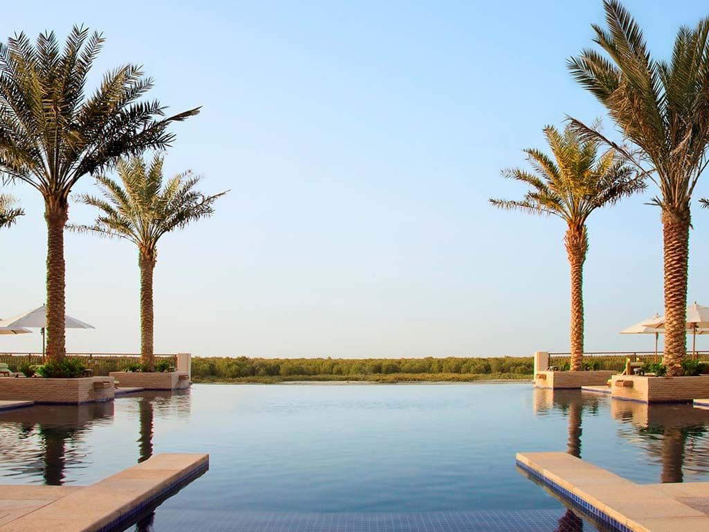 restaurants-the-pool-deck