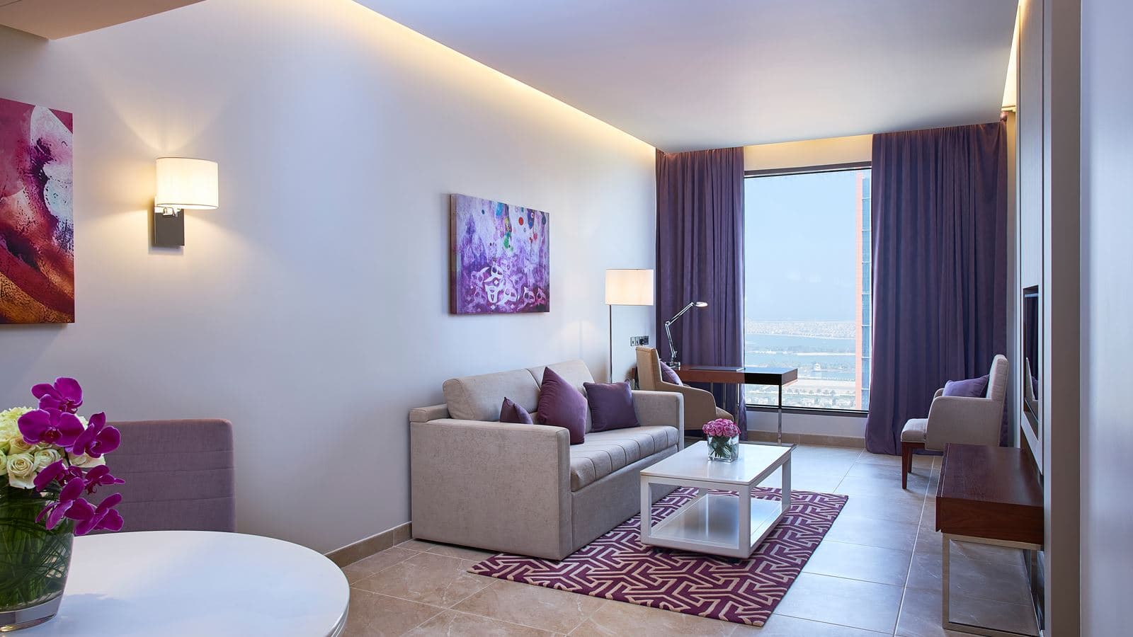 rooms-1-bedroom-suite-city-view