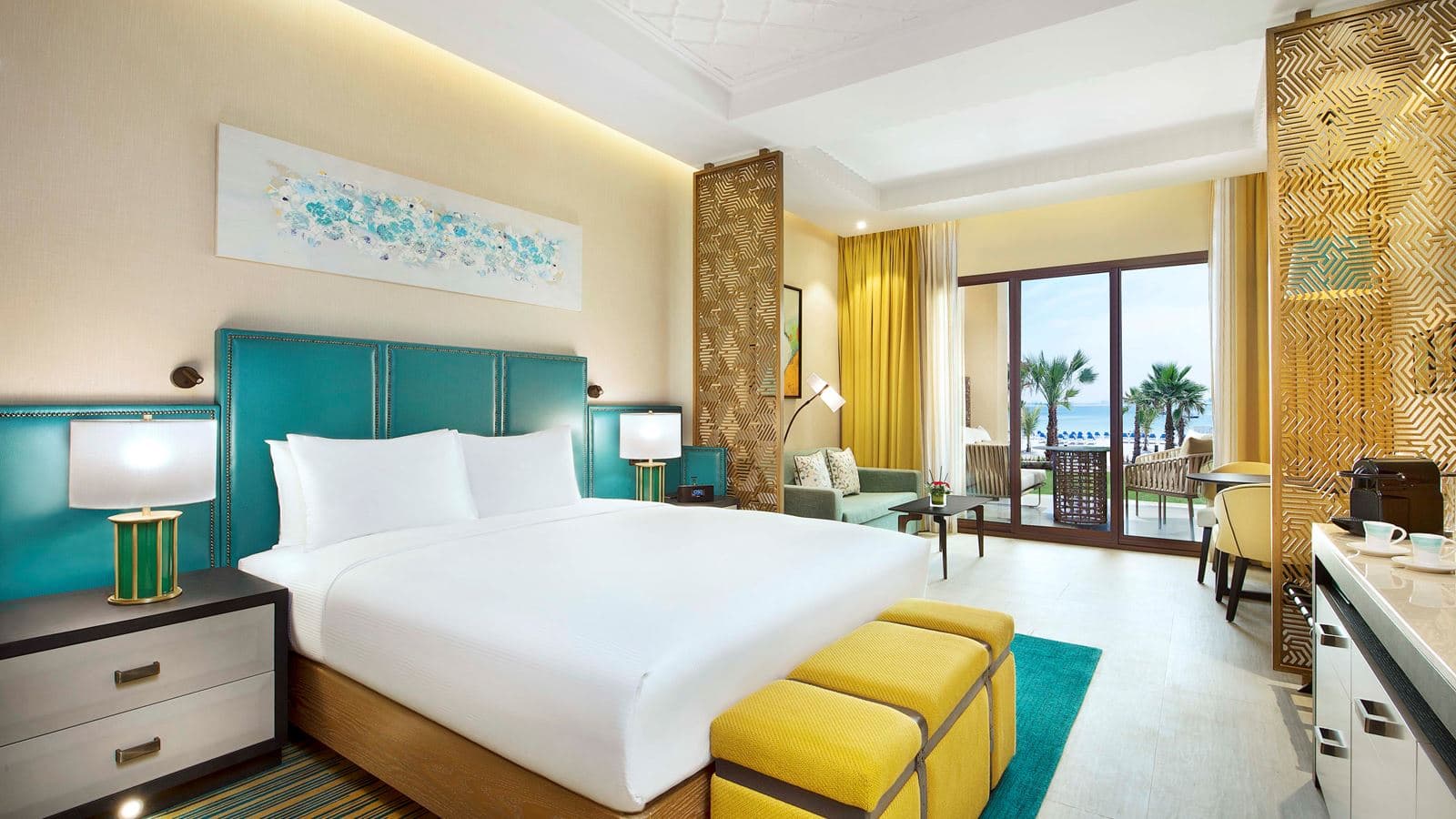 rooms-bay-club-with-beach-access