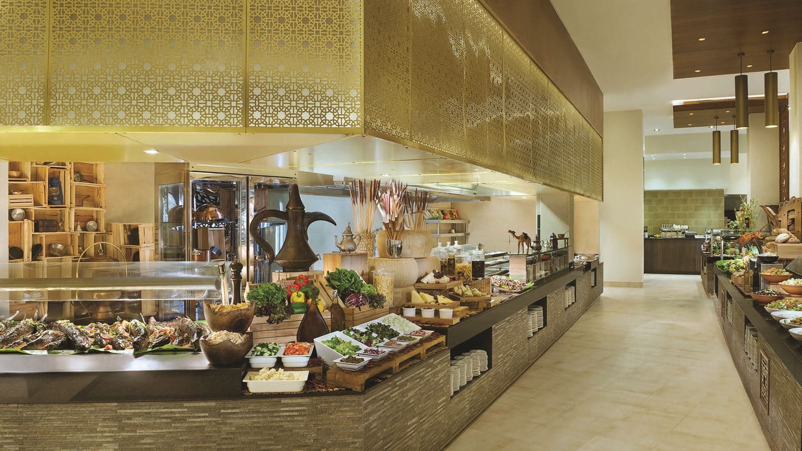restaurants-al-marjan--bay-club-all-day-dining