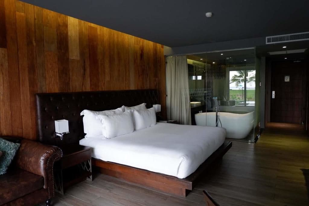 rooms-horizon-suite-pool-access--sea-view--and--pool-view