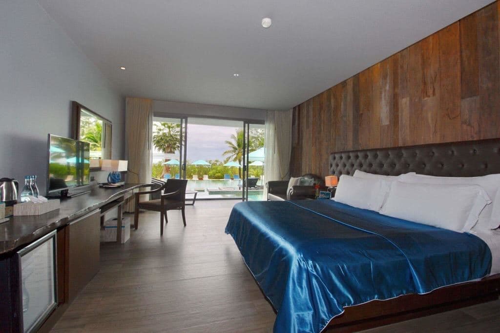 rooms-horizon-suite-pool-access--sea-view--and--pool-view